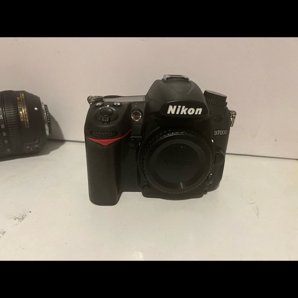 Nikon camaras  hardly used - Picture 6 of 8